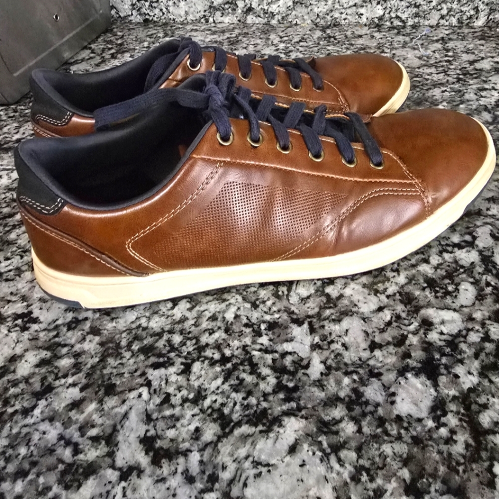 George Memory Foam Lace Up Sneakers